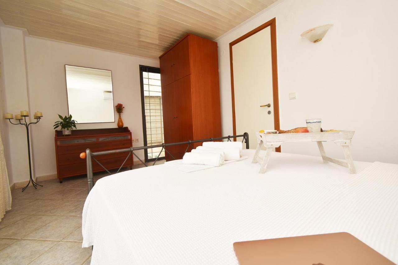 Olia Sea View Shared Pool Villa, Néa Fókaia Esterno foto