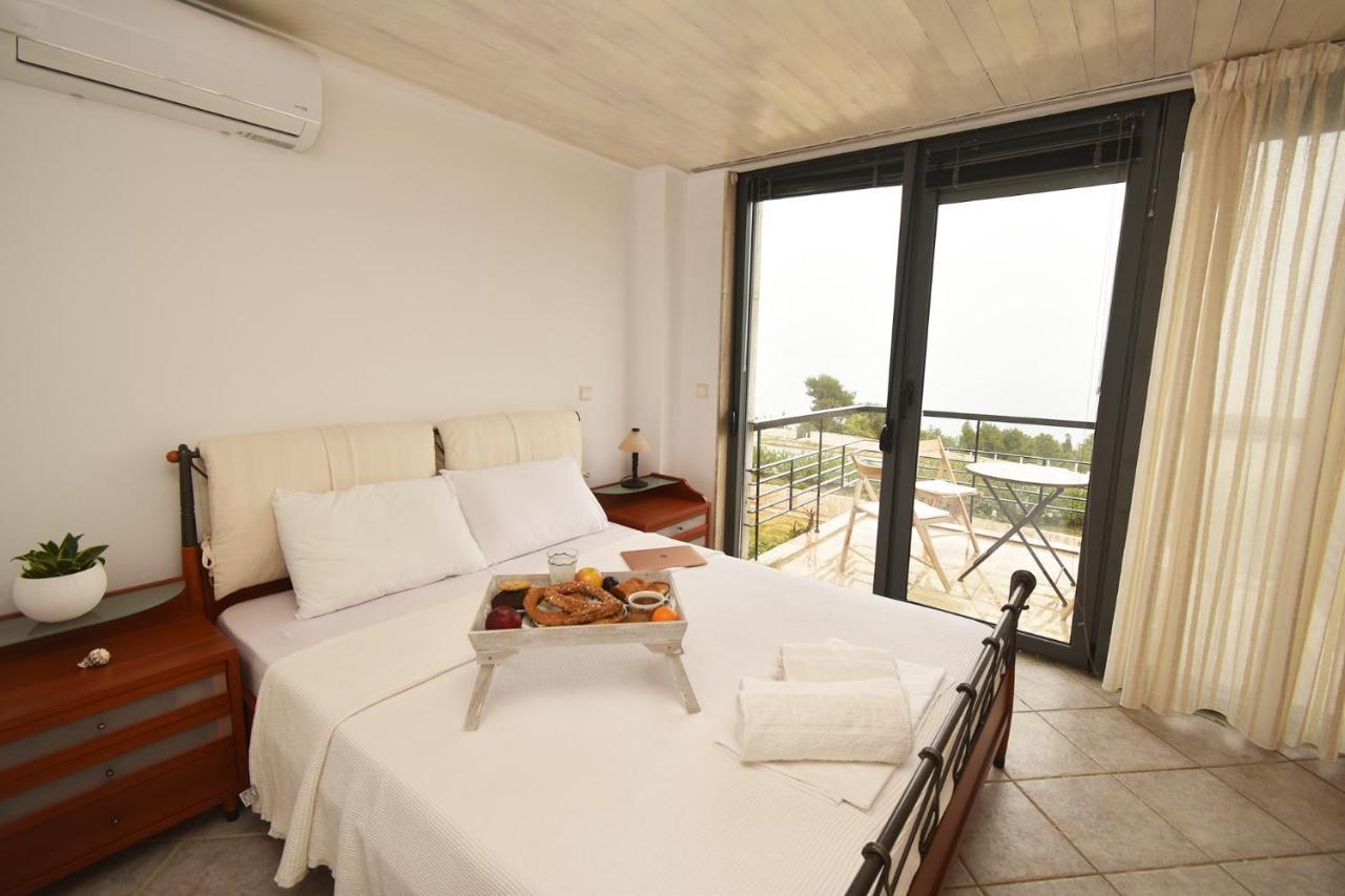 Olia Sea View Shared Pool Villa, Néa Fókaia Esterno foto